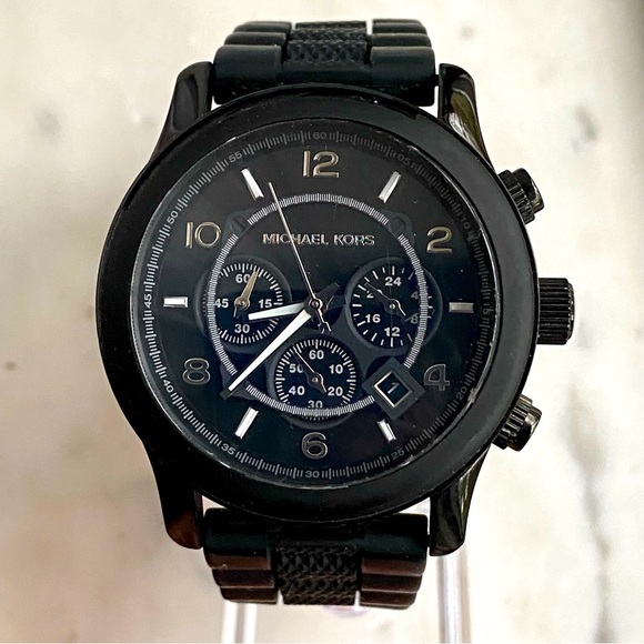 Michael Kors Other - Pre-Owned Michael Kors Chronograph Men's Date Watch MK-8181 w/New Battery